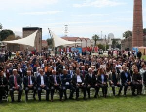 CHP, İzmir’deki milletvekili aday adaylarını tanıttı