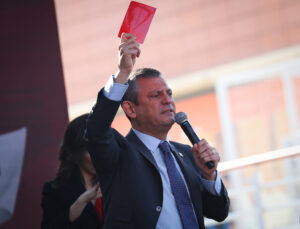 CHP LİDERİ ÖZEL: SEÇİM GELENE KADAR BUNDAN SONRA KIRMIZI KARTIMIZLA SEÇİM İSTİYORUZ
