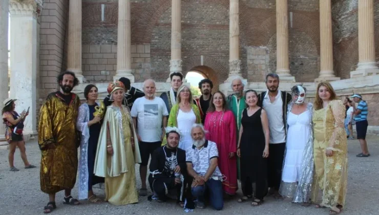 // Tiyatro Doğduğu Topraklarda Yeniden Canlanıyor: Salihli’de 10. Uluslararası Dionysos Tiyatro Şenliği Başlıyor