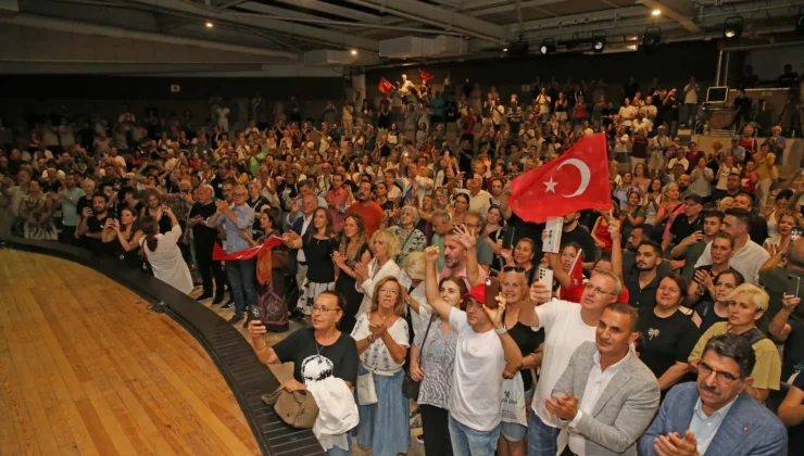 Karşıyaka’da usta gazetecilerden tarihi söyleşi