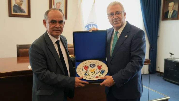 Çift Diploma Programı ile EÜ’ye gelen Özbek öğrenciler Rektör Prof. Dr. Budak’ı ziyaret etti