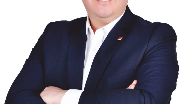 Menderes’e Fransa’da Büyük Onur