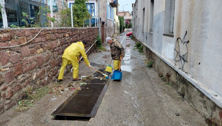 Kuzey ege’de etkili olan yağışa ayvalık belediyesi’nden anında müdahale